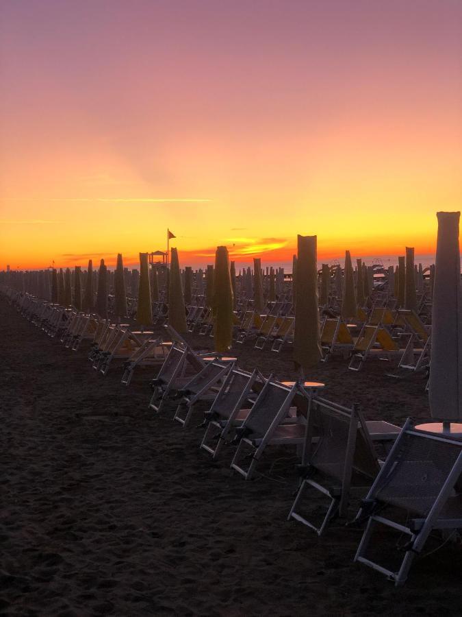 Hotel Savoia Lido di Jesolo Esterno foto