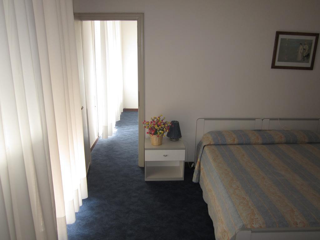 Hotel Savoia Lido di Jesolo Camera foto