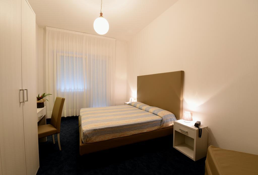 Hotel Savoia Lido di Jesolo Esterno foto