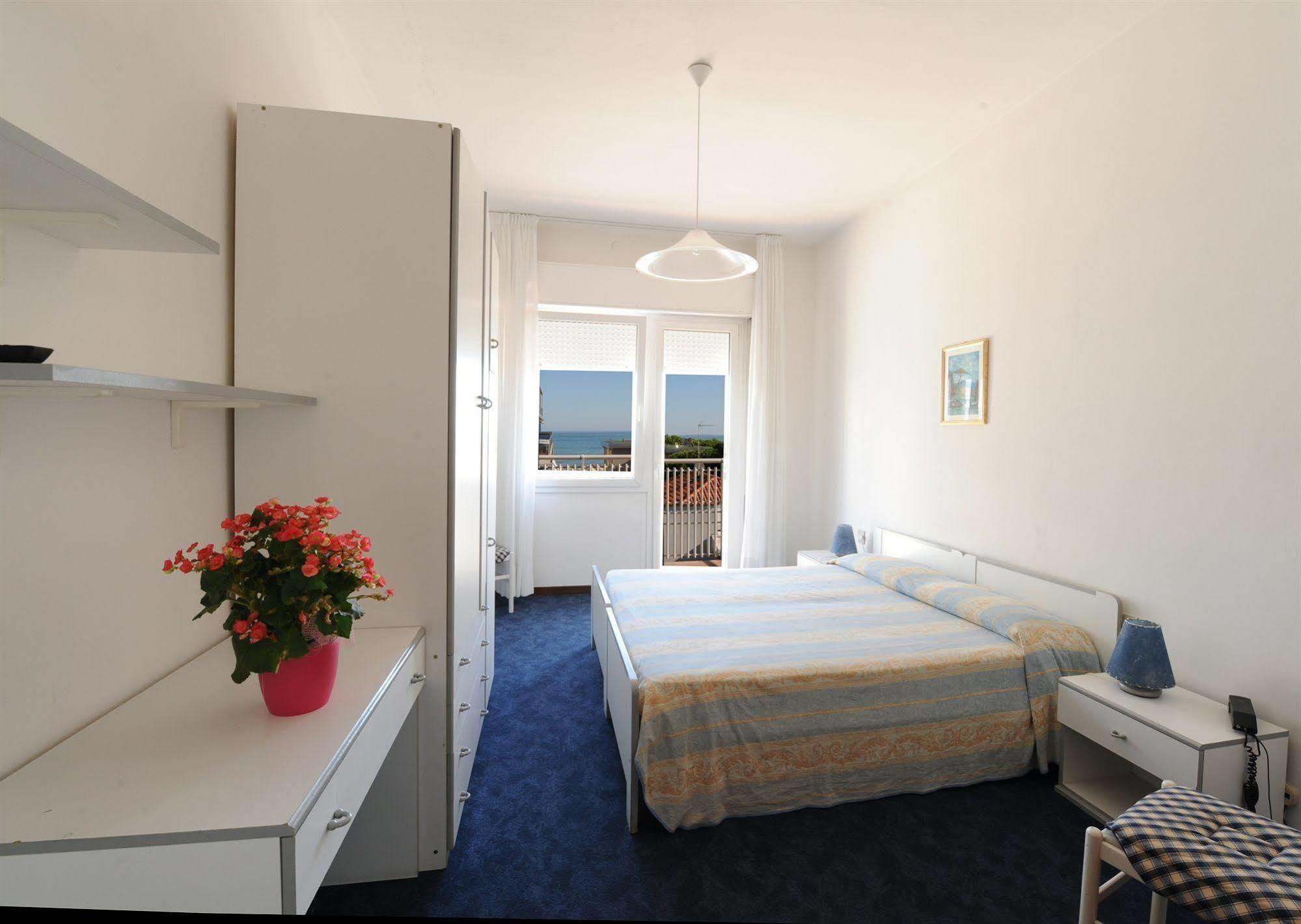Hotel Savoia Lido di Jesolo Esterno foto