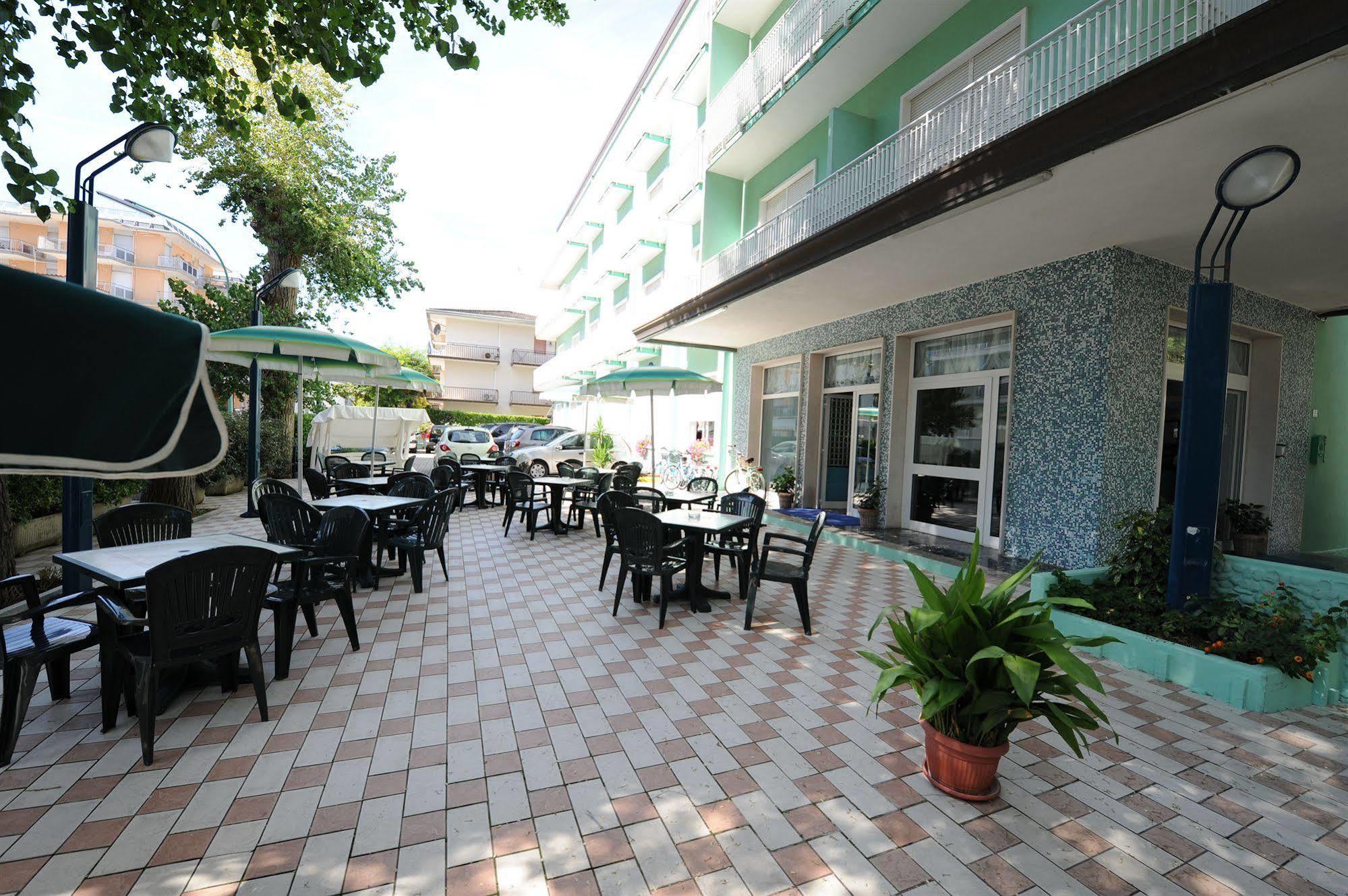 Hotel Savoia Lido di Jesolo Esterno foto