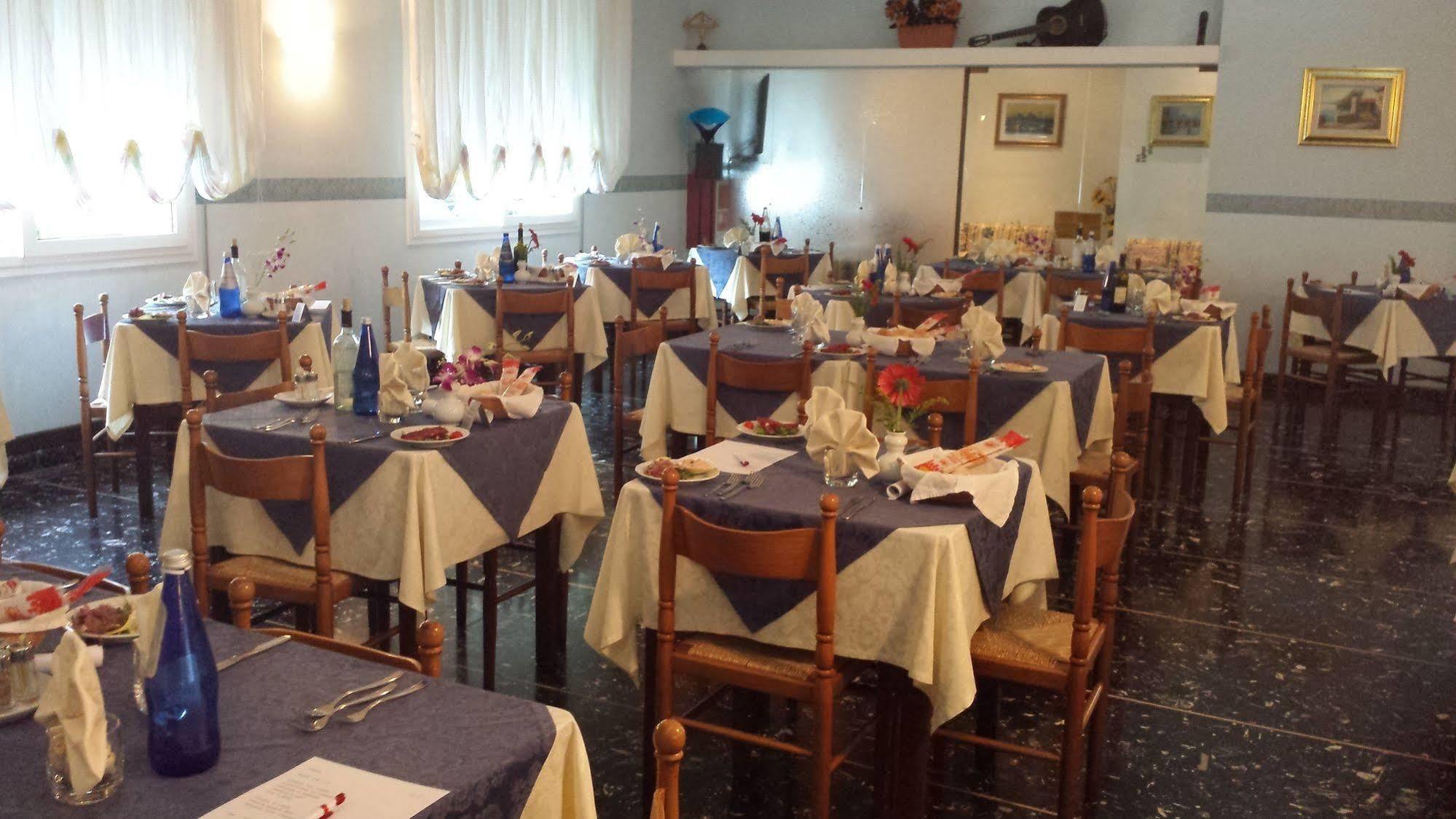 Hotel Savoia Lido di Jesolo Esterno foto