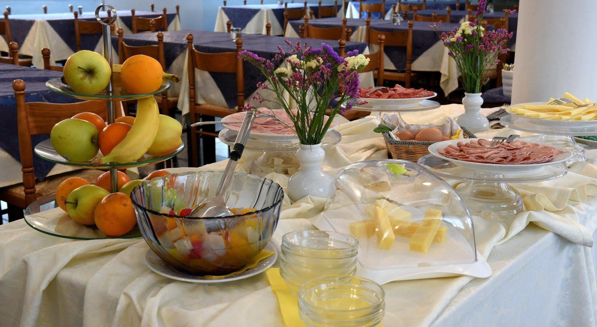 Hotel Savoia Lido di Jesolo Esterno foto